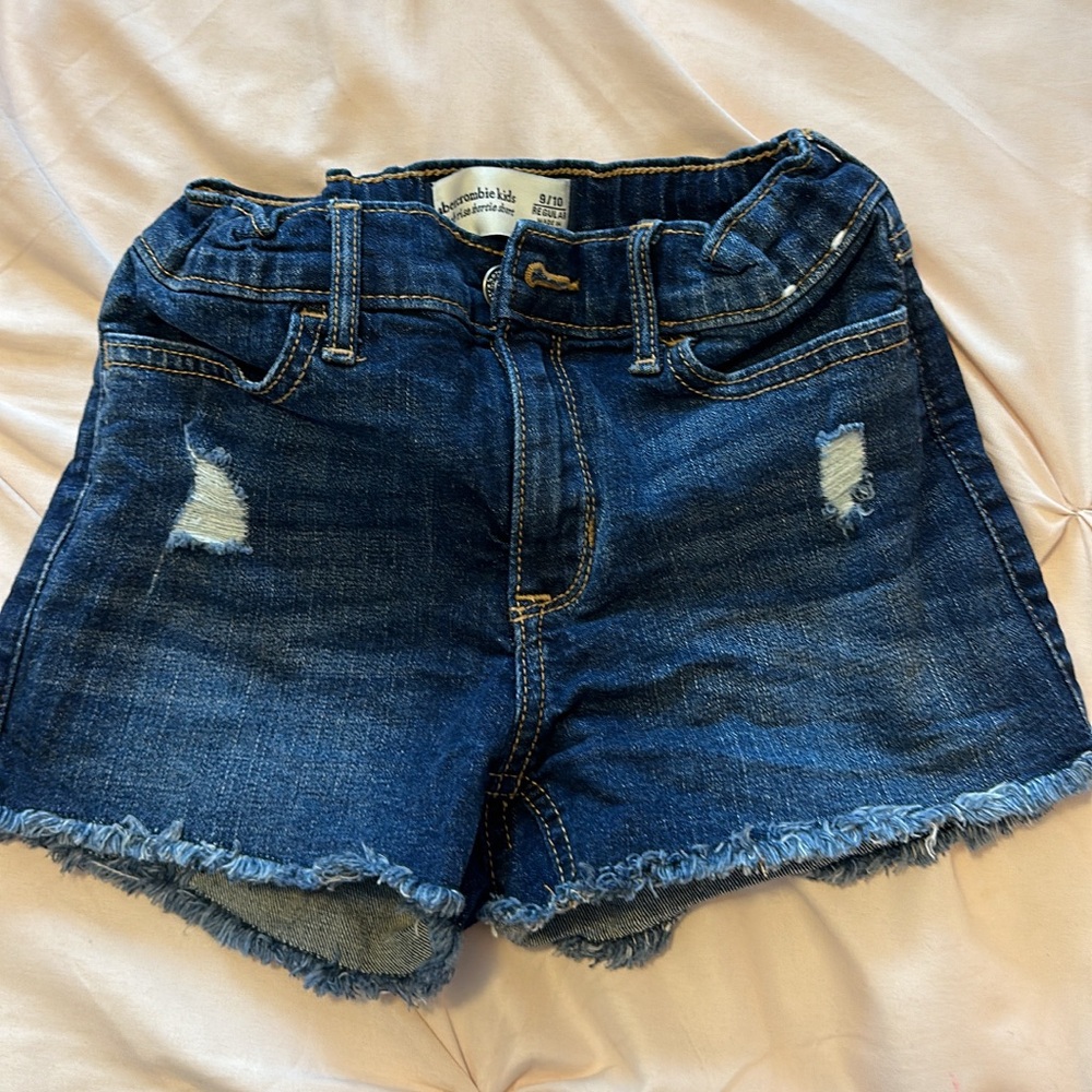 Girls Abercrombie shorts